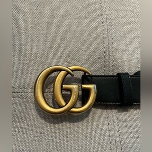 Gucci belt size 75 (=size 2)